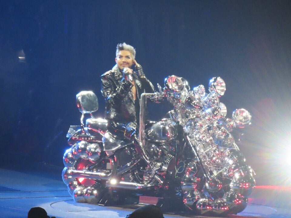 Queen und Adam Lambert liefern die Show des Jahres