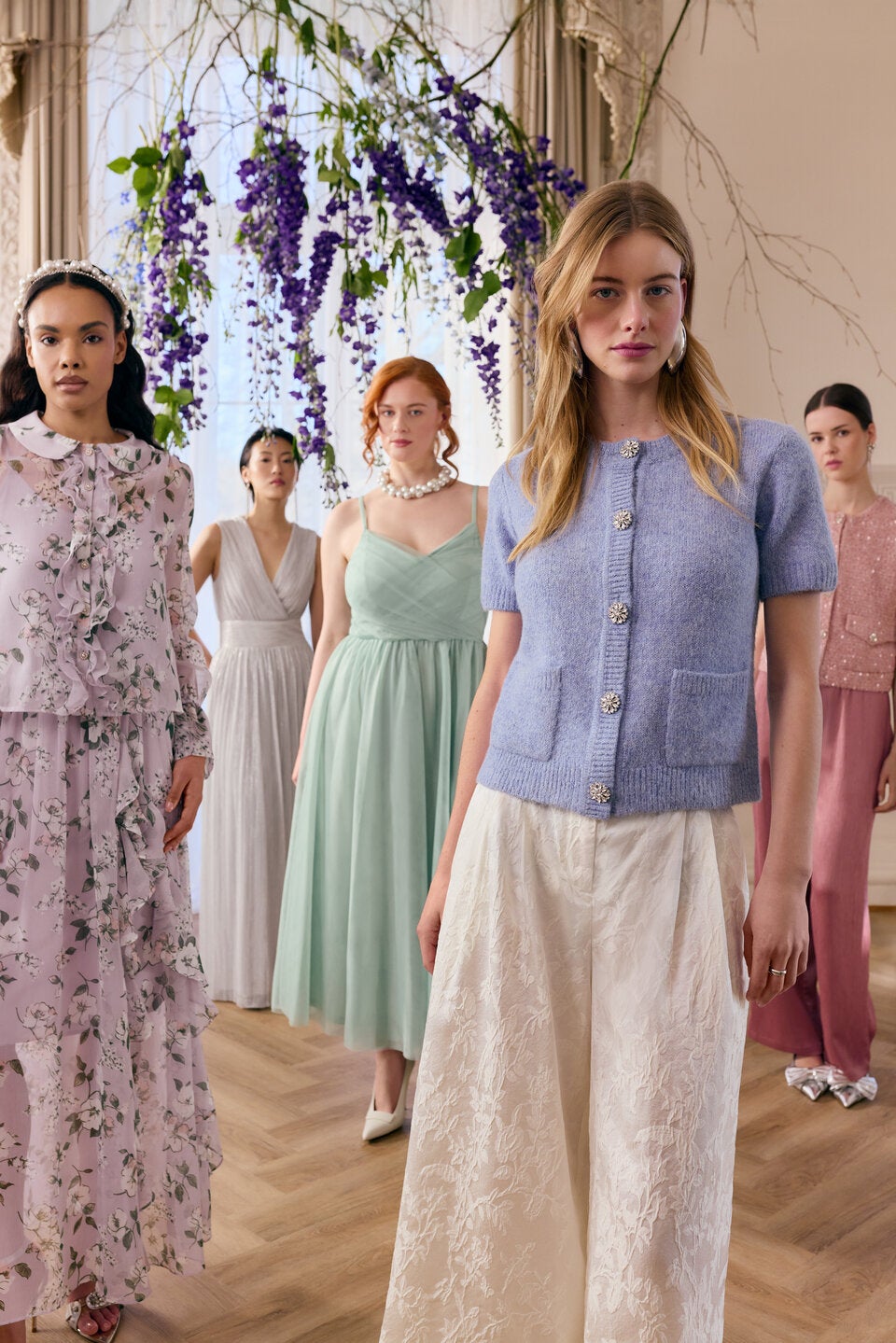 Guido Maria Kretschmer präsentiert Bridgerton-Kollektion