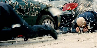 Bruce Willis schießt sich in die Kino-Charts