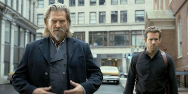 Reynolds und Bridges total schießwütig im Kino