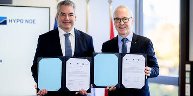 EIB Vizepräsident Karl Nehammer und HYPO NOE Vorstand Wolfgang Viehauser