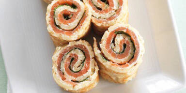 Raeucherlachs-Roellchen