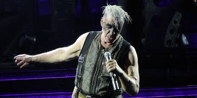 Rammstein zündelten in Kärnten mit Penis-Kanone & Fritzl-Song