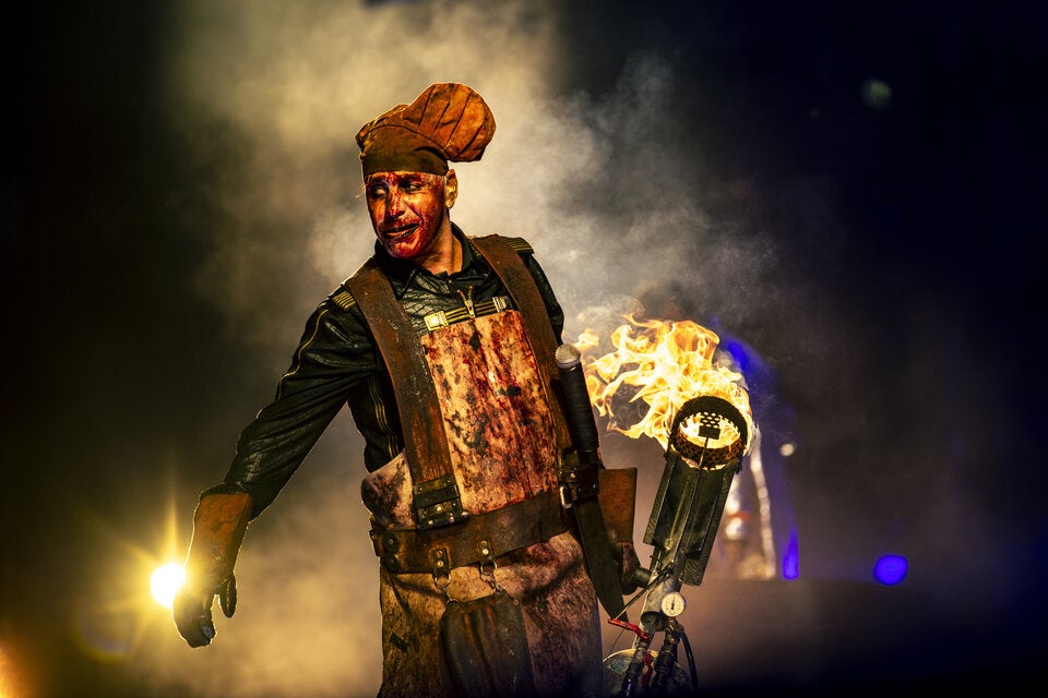 Rammstein zündelten in Kärnten mit Penis-Kanone & Fritzl-Song