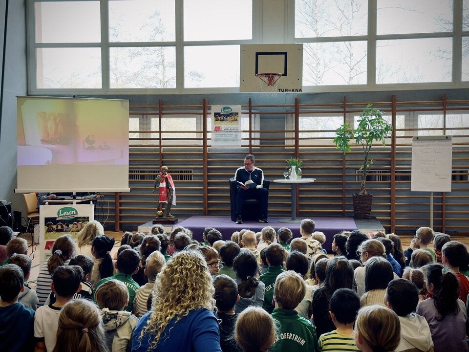 Teamchef Rangnick trotzt ÖFB-Chaos mit Buchlesung