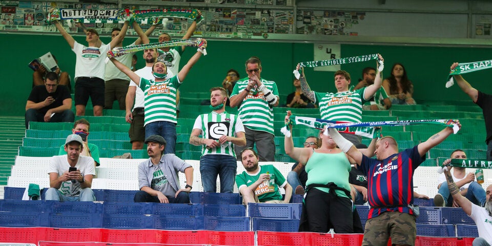 Riesen-Wirbel um 10.000 Fans bei Rapid-Spiel