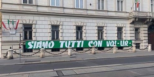 Rapids Ultras zeigen sich solidarisch und schicken eine trostspendende Botschaft nach Italien