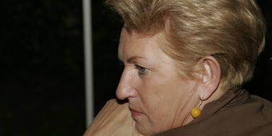 'Nimm die Hand von meinem Busen'