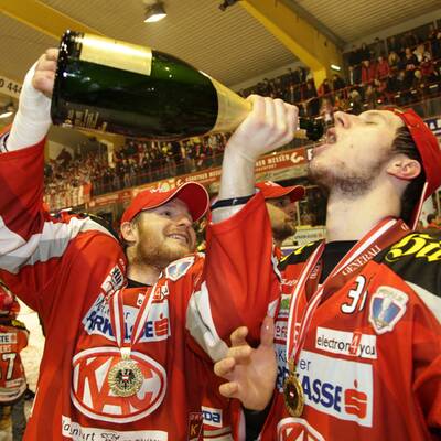 So feiern die KAC-Cracks den Jubiläumstitel