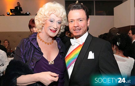 Regenbogenball fast ausverkauft