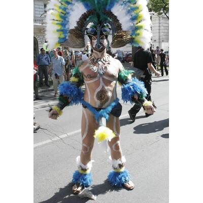 Tausende feiern Homosexuellen- und Transgender-Demo.