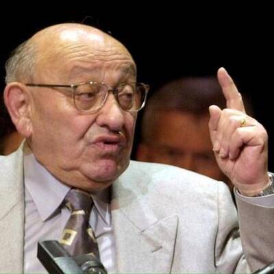 Rihanna - Queen of Downloads