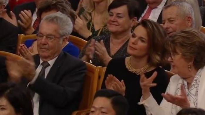 Netrebko: Höschenblitzer bei Silvester-Party