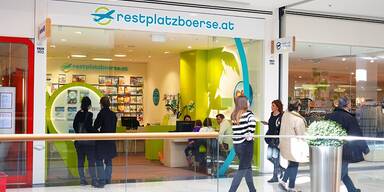 Restplatzbörse als „Ausgezeichneter Lehrbetrieb“ prämiert – starke Lehre, starkes Team