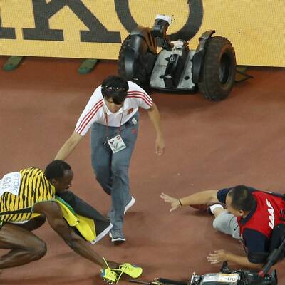 Kamera-Depp mäht Bolt um