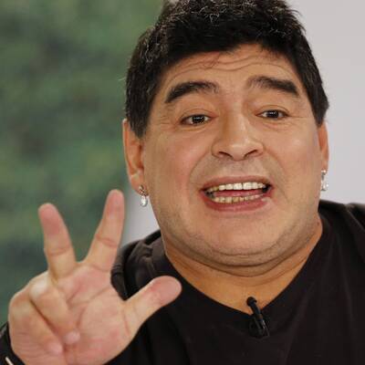 Maradona mit Mega-Schmollmund