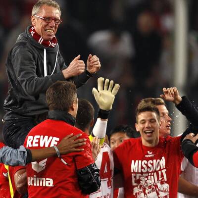 So wild feiert Stöger-Klub Köln den Aufstieg