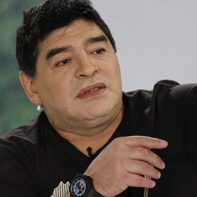 Maradona mit Mega-Schmollmund