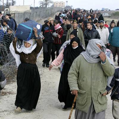 Palästinenser durchbrechen die ägyptische Grenze