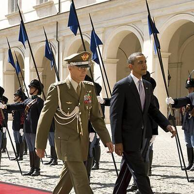 Sichtlich zufriedener Gastgeber