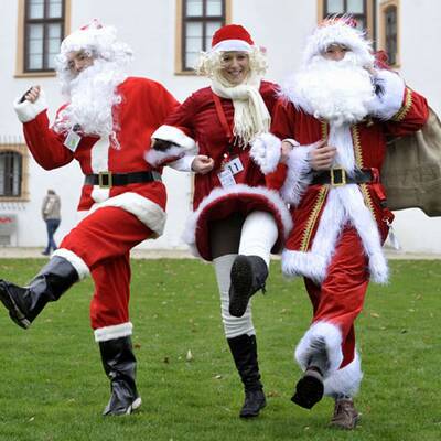 Weihnachtsmänner aus aller Welt