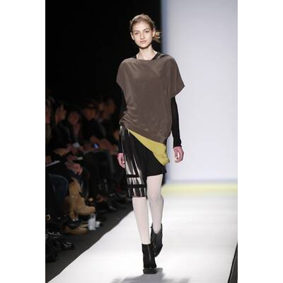 New York Fashion Week: BCBG Max Azria - H/W 2010