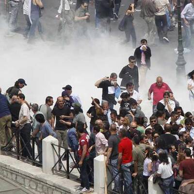 Ausschreitungen in Athen eskalieren