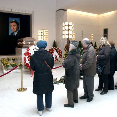 Die Aufbahrungshalle 2