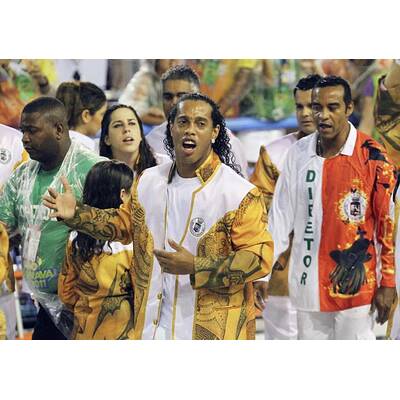 Hier geht's rund: Stars beim Karneval in Rio de Janeiro