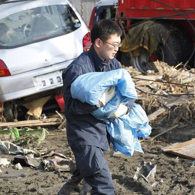 Nach der Katastrophe sind Huntertausende auf der Flucht
