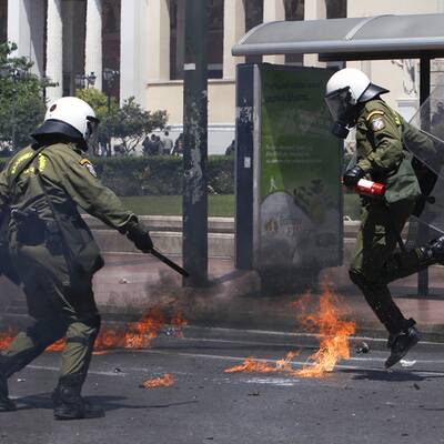 Ausschreitungen bei Streik in Athen