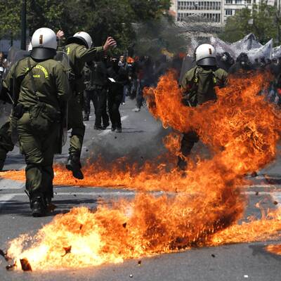 Ausschreitungen bei Streik in Athen