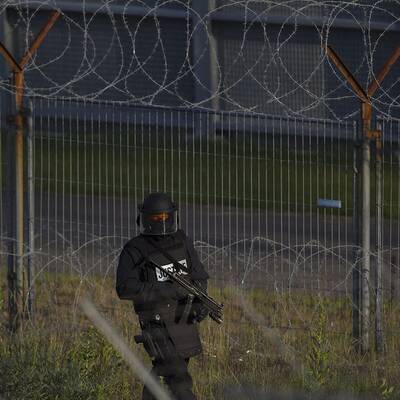 Ratko Mladic ist in Den Haag eingetroffen