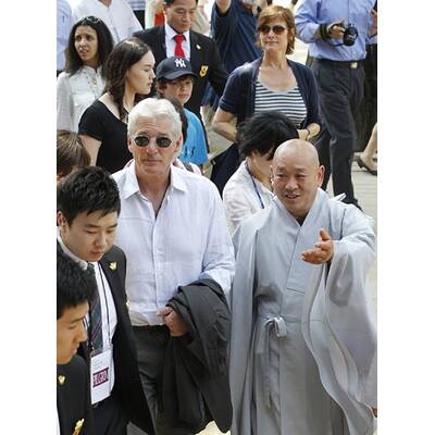 Richard Gere besuchte buddhistischen Tempel in Seoul  