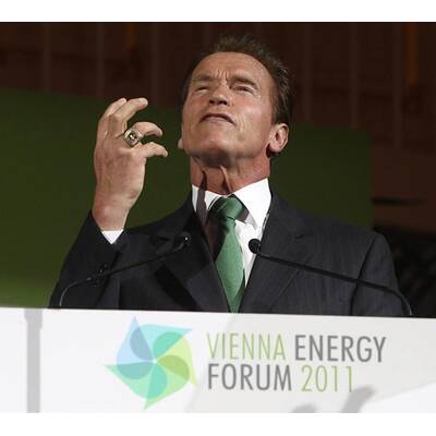 Arnold Schwarzenegger in Wien gelandet
