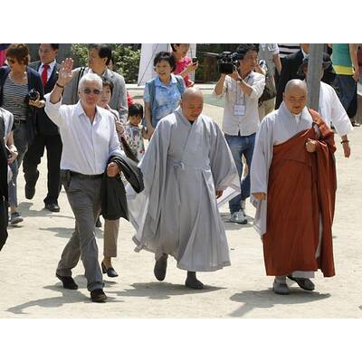 Richard Gere besuchte buddhistischen Tempel in Seoul  