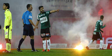 Austria-Fans sorgen für Pyro-Skandal