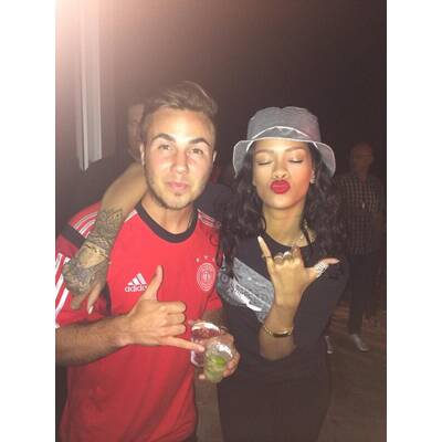 Kabinenparty mit Merkel & Rihanna