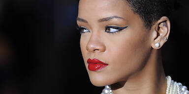 Rihanna ist misstrauisch