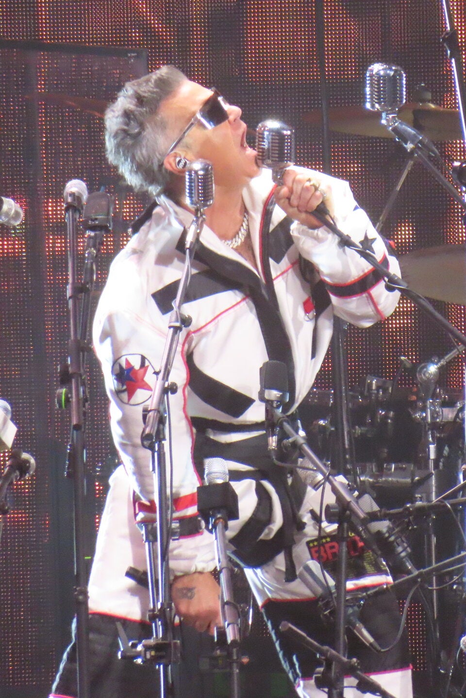 Robbie rockt Kärnten mit allen Hits und derben Sprüchen