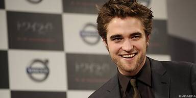 Robert Pattinson legte Blume in Schulfach