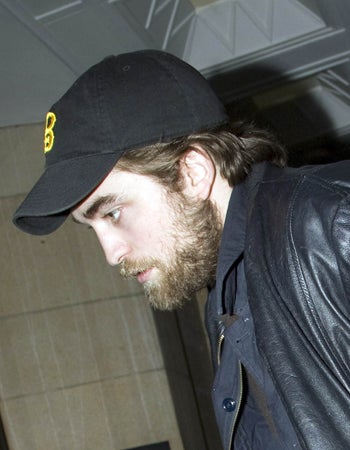Robert Pattinson mit Bart