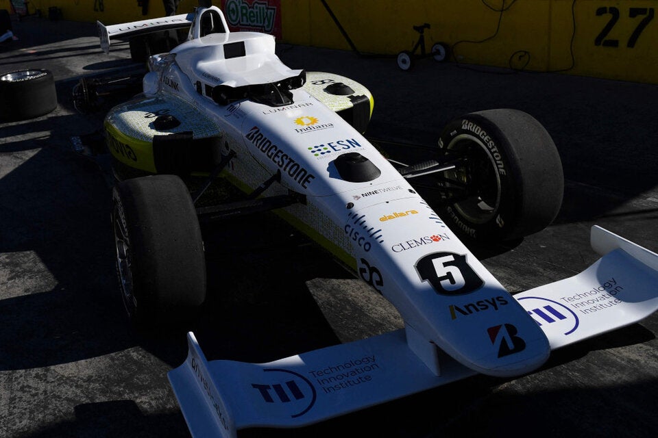 Roboterauto-Rennen mit bis zu 270 km/h