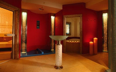 Romantik_Hotel_Schwarzer-Ad