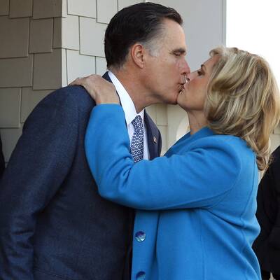 Hier gibt Romney seine Stimme ab