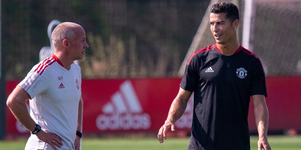 Erstes United-Training: Ronaldo fährt mit Protz-Karre vor