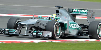 Rosberg gewinnt irren Silverstone-GP