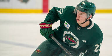 Marco Rossi k&auml;mpft um NHL-Traum