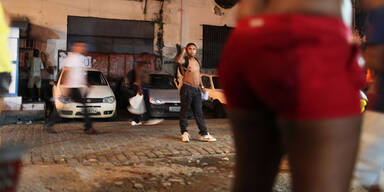 Escort-Girls vergewaltigt und ausgeraubt