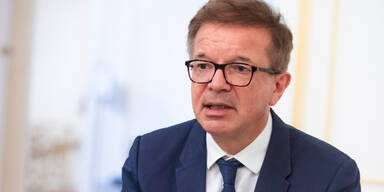 Rudi Anschober erkl&auml;rt: ''So wird gegen Corona geimpft''